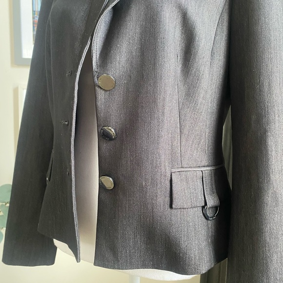 Calvin Klein - Professional and Stylish Blazer - M [8] - Picture 3 of 8